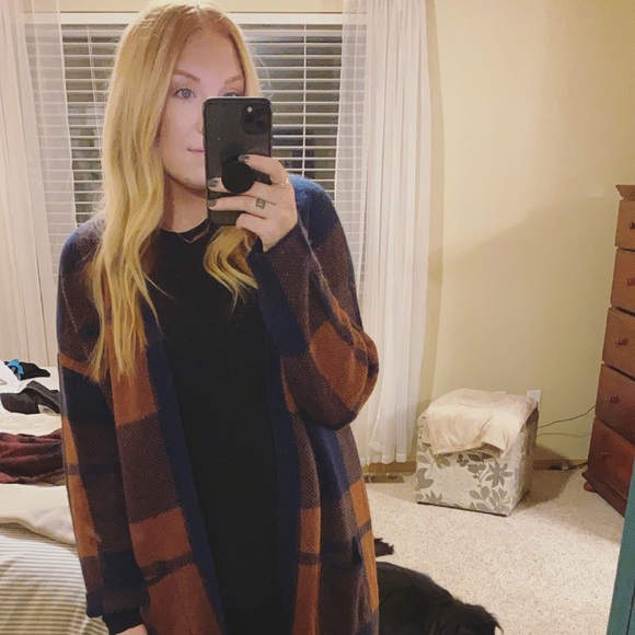 Meet your Posher, Cora - Picture 1 of 3